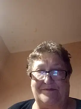 Snapshot of Katherine735 chatting on November 21, 11:14 pm Katherine735 online show from November 21, 11:14 pm