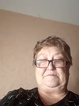 Snapshot of Katherine735 chatting on December 16, 4:34 pm Katherine735 online show from December 16, 4:34 pm