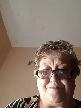 Katherine735 online show from December 17, 5:41 pm