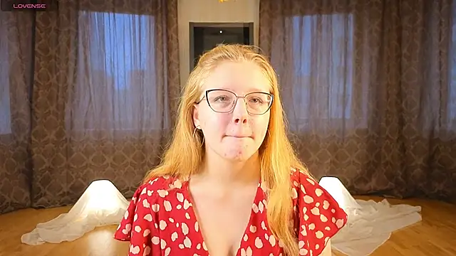 AlinaAldrete online show from October 30, 4:25 am