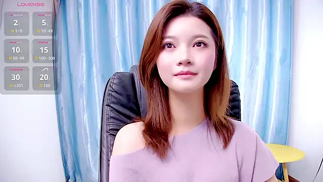 Snapshot of niannian6373 chatting on October 13, 11:43 am niannian6373 online show from October 13, 11:43 am