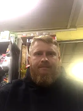 Snapshot of bodywork30 chatting on October 10, 3:22 pm bodywork30 online show from October 10, 3:22 pm