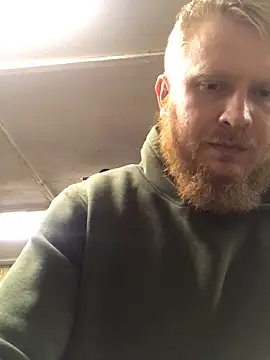 Snapshot of bodywork30 chatting on October 16, 3:35 pm bodywork30 online show from October 16, 3:35 pm