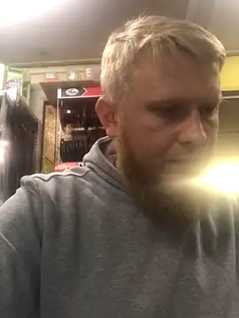 Snapshot of bodywork30 chatting on October 23, 3:55 pm bodywork30 online show from October 23, 3:55 pm