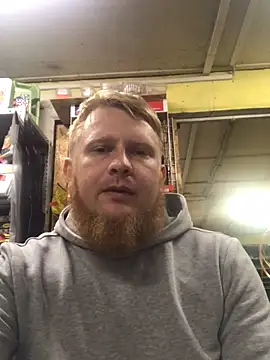 Snapshot of bodywork30 chatting on October 25, 3:29 pm bodywork30 online show from October 25, 3:29 pm