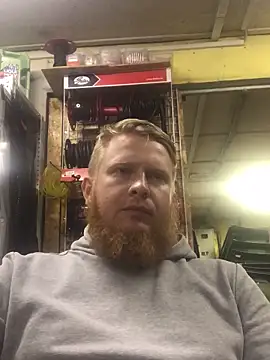 Snapshot of bodywork30 chatting on November 8, 3:34 pm bodywork30 online show from November 8, 3:34 pm