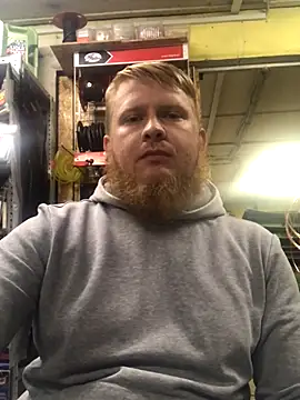 Snapshot of bodywork30 chatting on November 9, 2:26 pm bodywork30 online show from November 9, 2:26 pm