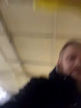 Snapshot of bodywork30 chatting on November 25, 3:23 pm bodywork30 online show from November 25, 3:23 pm