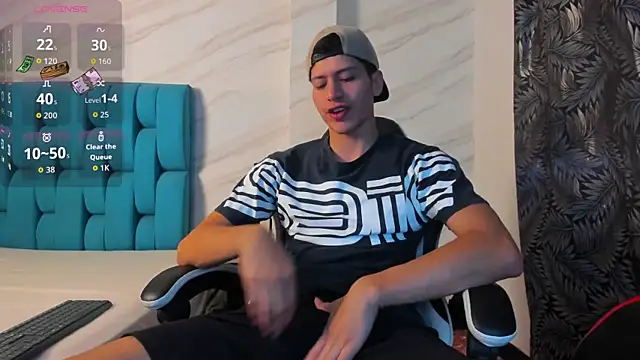 Tyler  Colt online show from October 20, 11:54 am