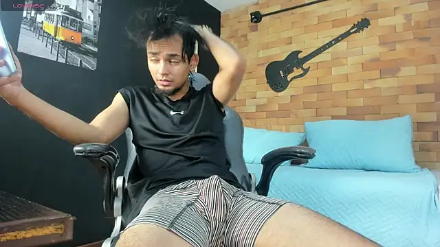 Snapshot of Kail_nil chatting on November 15, 3:37 am Kail nil online show from November 15, 3:37 am