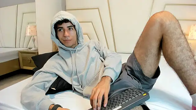 Zahir Ashar online show from October 28, 11:03 am