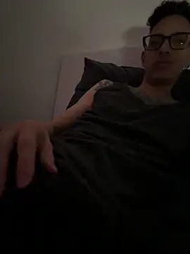 Ian 3333 online show from May 31, 3:41 pm