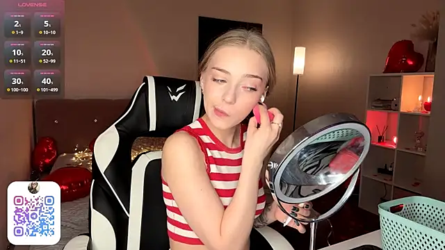 EvaPeace online show from February 14, 8:05 pm