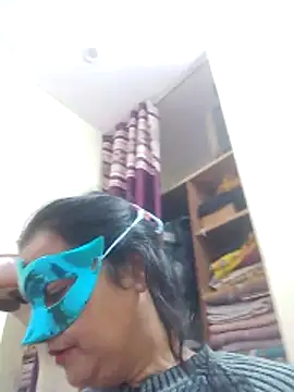 Snapshot of Honey-26 chatting on December 15, 1:48 pm Honey-26 online show from December 15, 1:48 pm