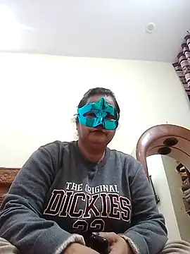 Snapshot of Honey-26 chatting on December 16, 12:43 pm Honey-26 online show from December 16, 12:43 pm