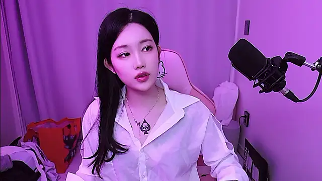 Snapshot of MISA_02 chatting on February 26, 4:06 pm MISA 02 online show from February 26, 4:06 pm