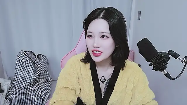 Snapshot of MISA_02 chatting on March 25, 11:55 pm MISA 02 online show from March 25, 11:55 pm