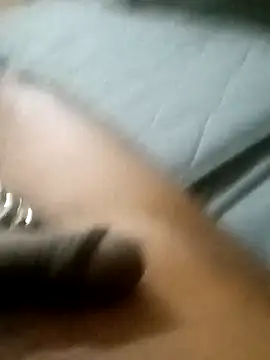 Snapshot of leeya14 chatting on November 29, 5:05 pm leeya14 online show from November 29, 5:05 pm