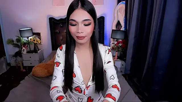 Snapshot of rafaelasweetcum chatting on November 7, 12:21 am rafaelasweetcum online show from November 7, 12:21 am