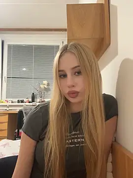 Snapshot of JudithCarly chatting on November 12, 5:24 pm JudithCarly online show from November 12, 5:24 pm