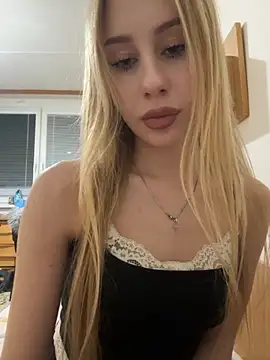 Snapshot of JudithCarly chatting on November 21, 7:45 pm JudithCarly online show from November 21, 7:45 pm