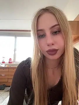 Snapshot of JudithCarly chatting on December 17, 2:23 pm JudithCarly online show from December 17, 2:23 pm