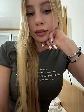 JudithCarly online show from April 7, 9:37 pm