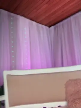 Snapshot of Swweet_Miia1 chatting on October 26, 8:37 pm Swweet Miia1 online show from October 26, 8:37 pm