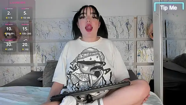 bubble  angel   online show from October 16, 11:44 am