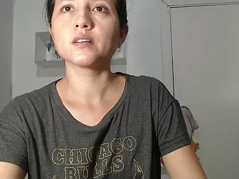 Renata Rivas online show from February 19, 3:35 am