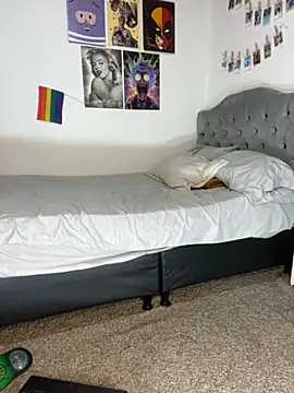 Snapshot of mirallesandbig chatting on October 22, 12:00 am mirallesandbig online show from October 22, 12:00 am