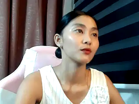 Snapshot of De_amore chatting on October 15, 12:38 pm De amore online show from October 15, 12:38 pm