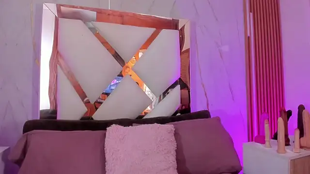 little  Chloee  online show from March 16, 9:41 pm