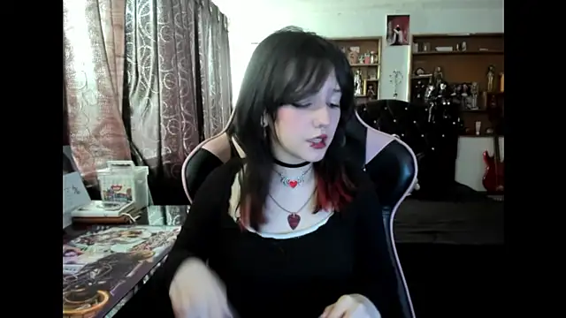 Snapshot of Maki_Zein_ chatting on November 6, 4:30 pm Maki Zein online show from November 6, 4:30 pm