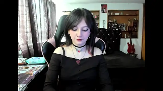 Snapshot of Maki_Zein_ chatting on November 13, 5:45 pm Maki Zein online show from November 13, 5:45 pm