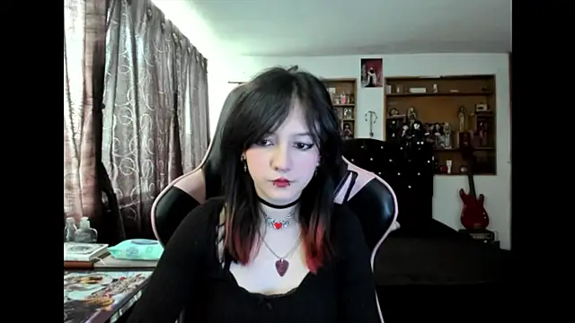 Snapshot of Maki_Zein_ chatting on November 20, 5:45 pm Maki Zein online show from November 20, 5:45 pm