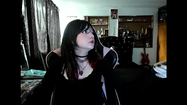 Snapshot of Maki_Zein_ chatting on December 3, 7:56 pm Maki Zein online show from December 3, 7:56 pm