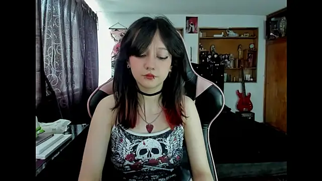 Snapshot of Maki_Zein_ chatting on December 16, 6:46 pm Maki Zein online show from December 16, 6:46 pm