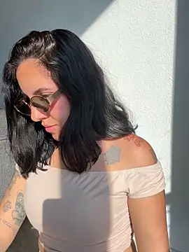 Lolathebaddie online show from October 15, 3:34 pm