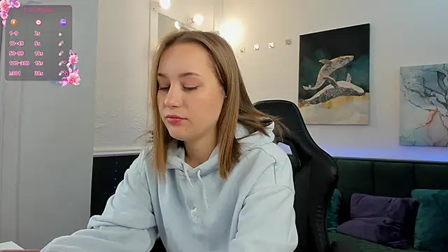 Snapshot of Melissa_new22 chatting on November 28, 12:24 am Melissa new22 online show from November 28, 12:24 am