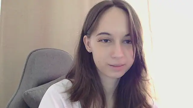 Snapshot of VeraLush chatting on March 13, 11:50 am VeraLush online show from March 13, 11:50 am