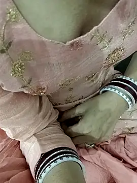 HOT-CPL-11 online show from November 14, 5:55 pm