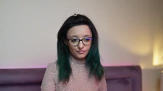 JoelleApril online show from March 6, 9:44 pm