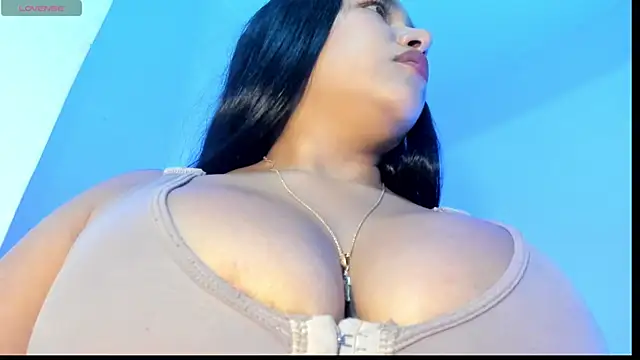 Snapshot of mis-violetha chatting on May 24, 12:04 am mis-violetha online show from May 24, 12:04 am
