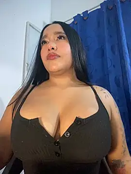 Snapshot of mis-violetha chatting on June 20, 2:25 am mis-violetha online show from June 20, 2:25 am
