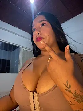 Snapshot of mis-violetha chatting on July 30, 3:16 am mis-violetha online show from July 30, 3:16 am