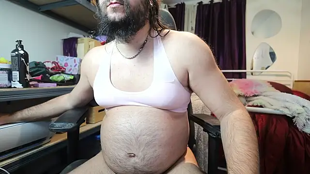 Snapshot of maddy_kinky chatting on March 29, 4:51 pm maddy kinky online show from March 29, 4:51 pm