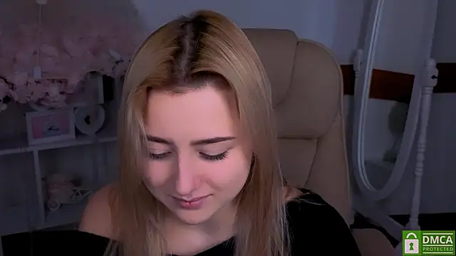 Lulu   Moon online show from February 8, 9:29 pm