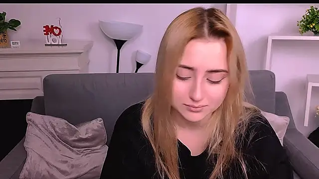 Lulu   Moon online show from March 3, 10:04 pm