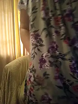 Snapshot of Ambika_beauty chatting on October 14, 8:37 am Ambika beauty online show from October 14, 8:37 am